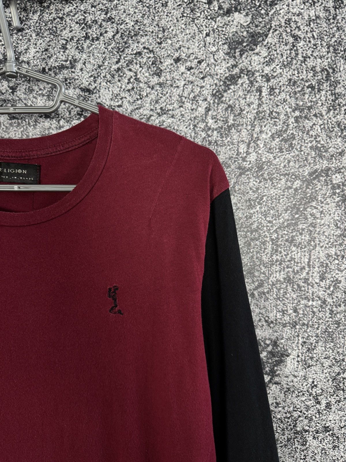 Vintage Mens Religion Long Sleeve T-Shirt Streetwear Size M Medium Size US M / EU 48-50 / 2 - 2 Thumbnail
