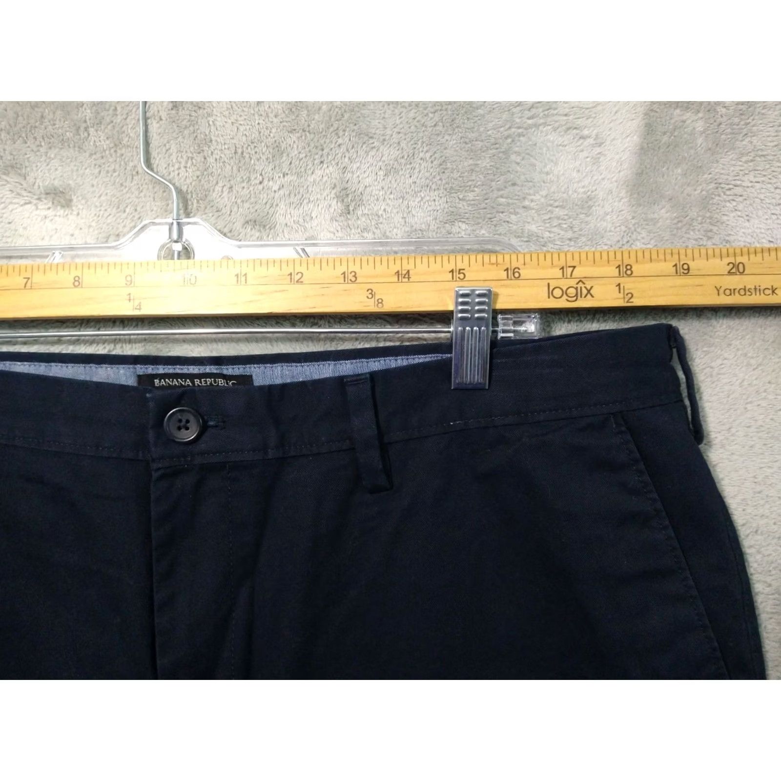 Banana Republic Banana Republic Shorts Mens 38 x 10 Blue Chino Emerson Flat Front Casual Preppy Vietnam? Size US 38 / EU 54 - 3 Thumbnail