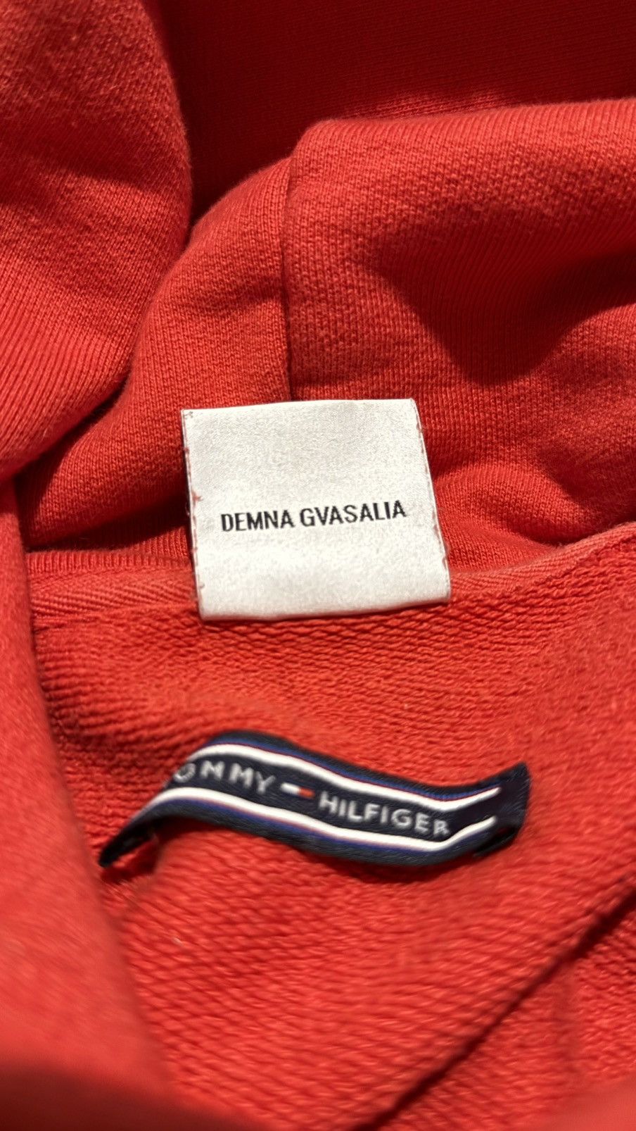 Tommy Hilfiger × Vetements VETEMENTS X TOMMY HILFIGGER 2018 RED HOODIE SM Size US S / EU 44-46 / 1 - 7 Thumbnail