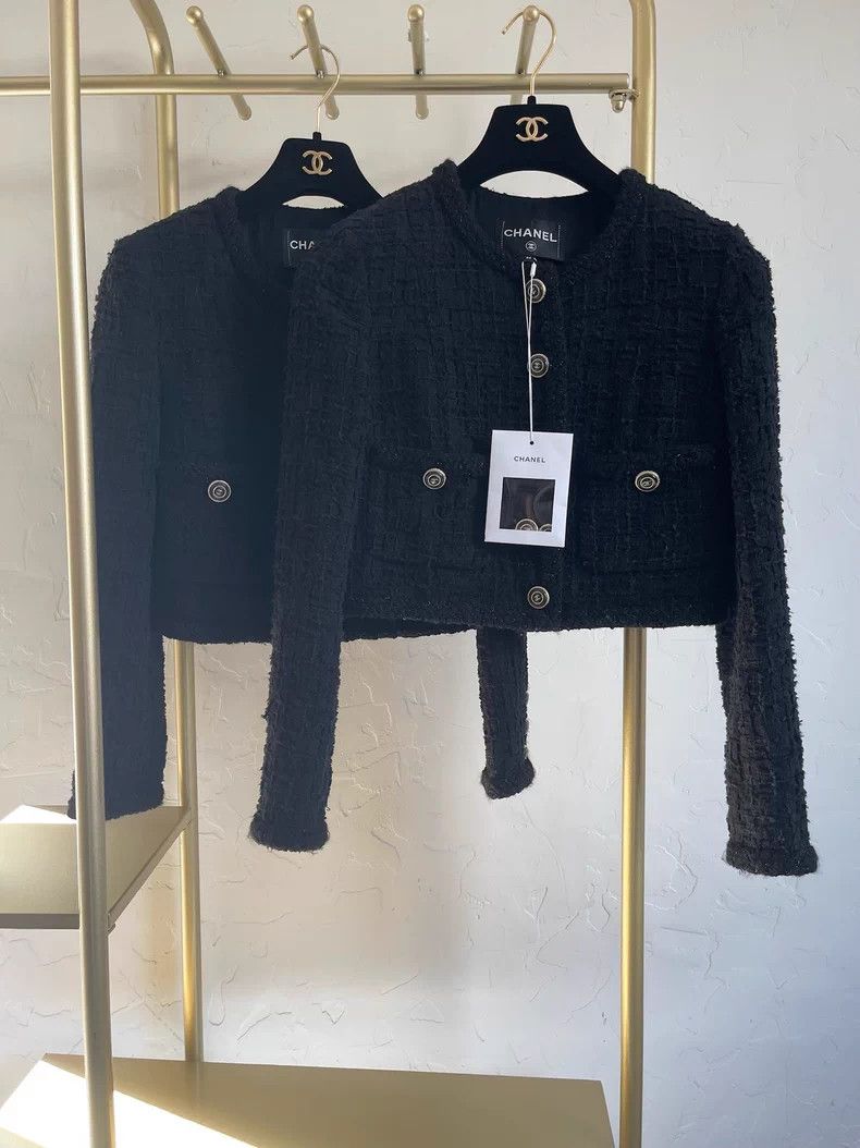 Chanel Chanel 20b classic little black jacket Size XS / US 0-2 / IT 36-38 - 1 Thumbnail