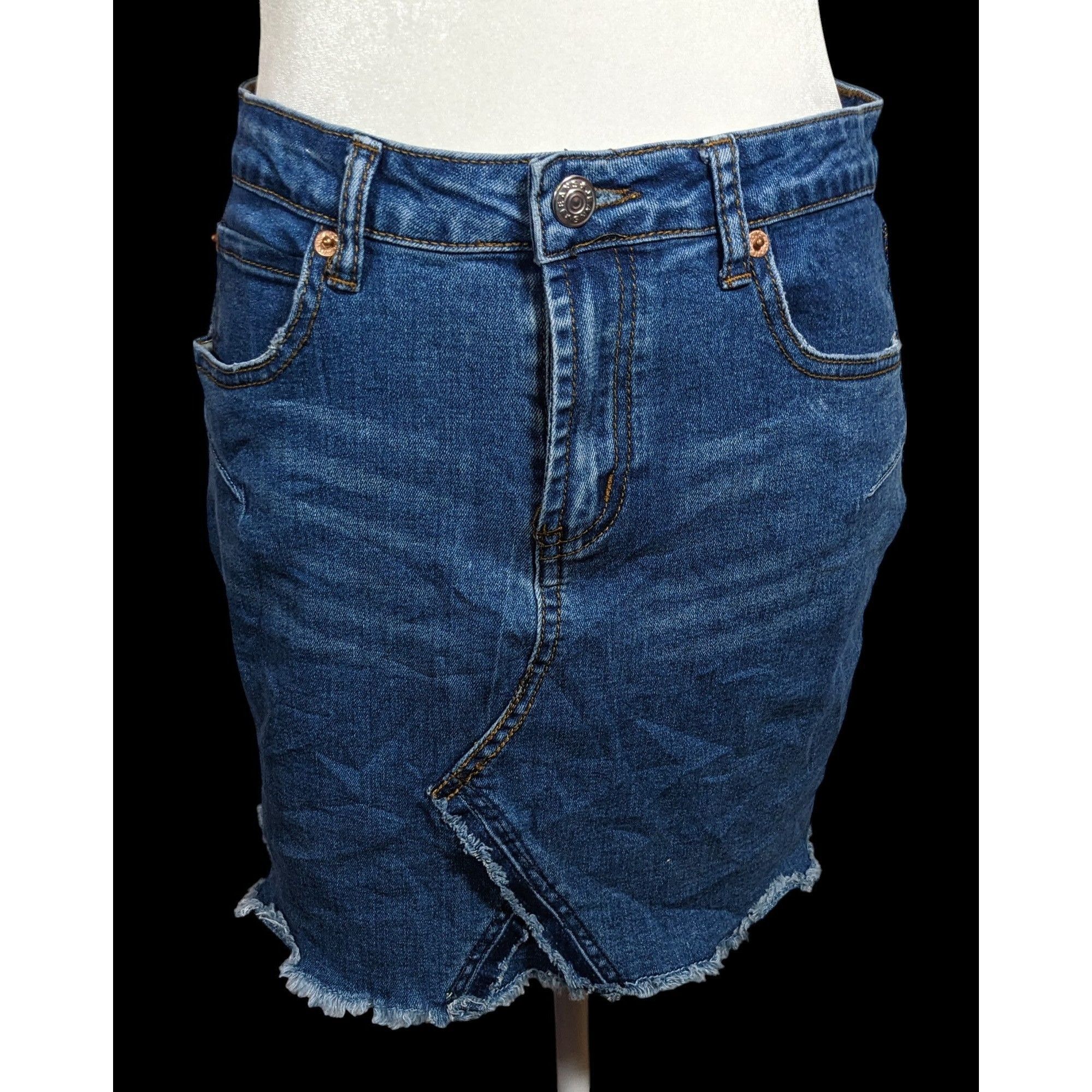 ZAFUL Zaful Blue Denim Mini Skirt With Frayed Edges Size 28" / US 6 / IT 42 - 1 Thumbnail