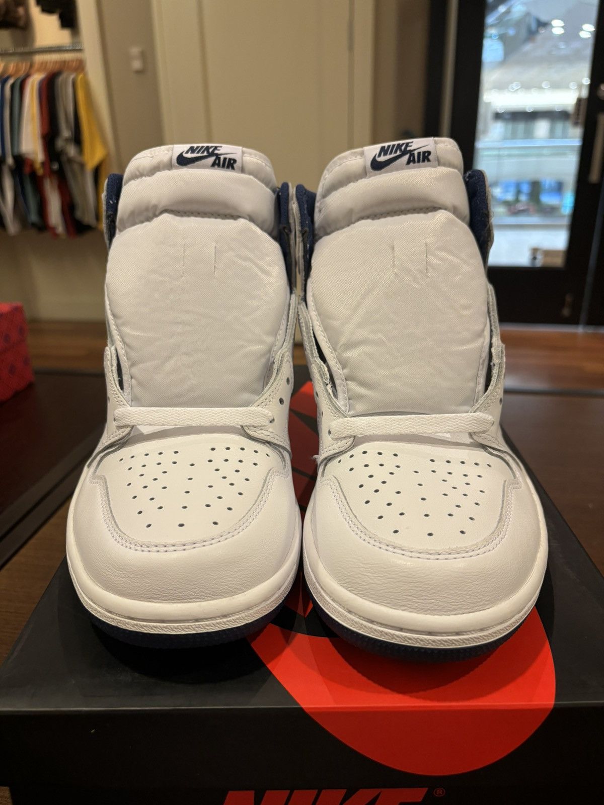 Jordan Brand Jordan 1 retro high OG metallic navy Size US 10 / EU 43 - 3 Thumbnail