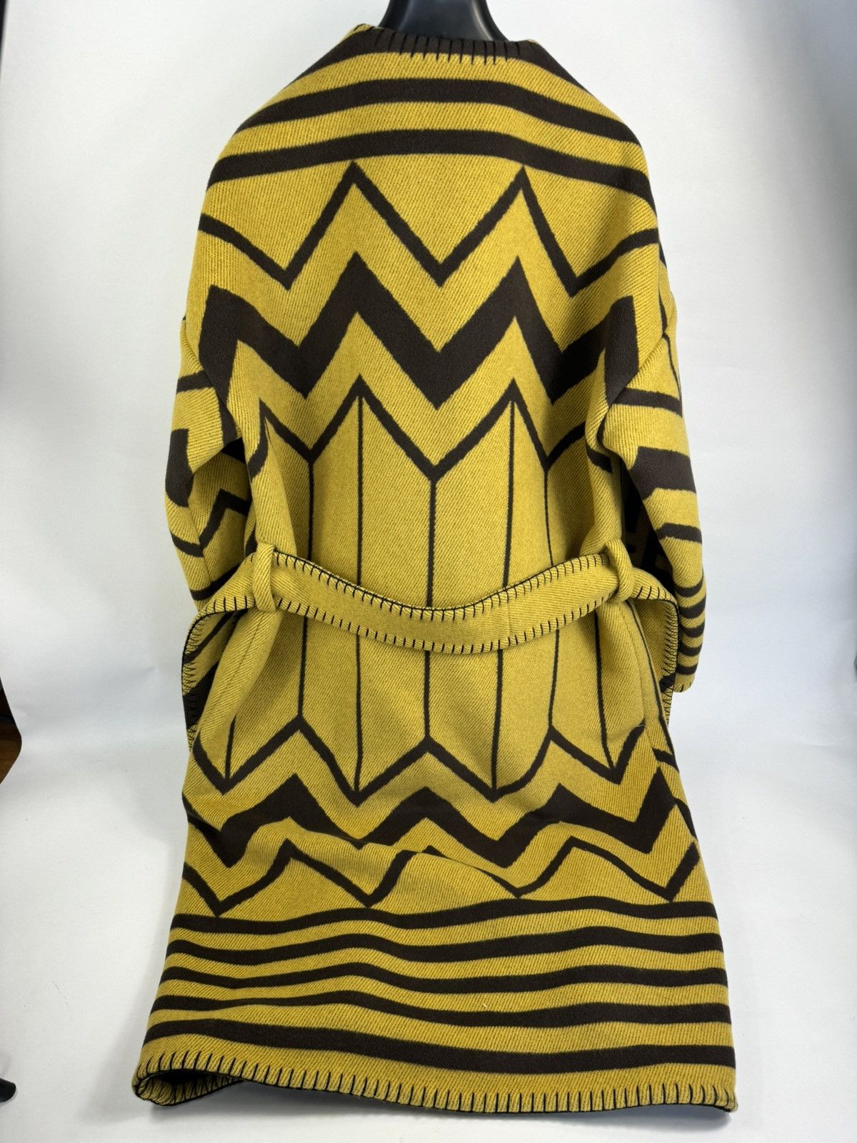 Louis Vuitton WOOL AND CASHMERE BLANKET COAT N- 1AFJXL (RARE) Size US XL / EU 56 / 4 - 4 Thumbnail