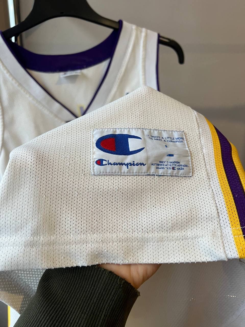 NBA VINTAGE LOS ANGELES LAKERS #8 BRYANT BASKETBALL JERSEY SZ L Size US L / EU 52-54 / 3 - 11 Thumbnail