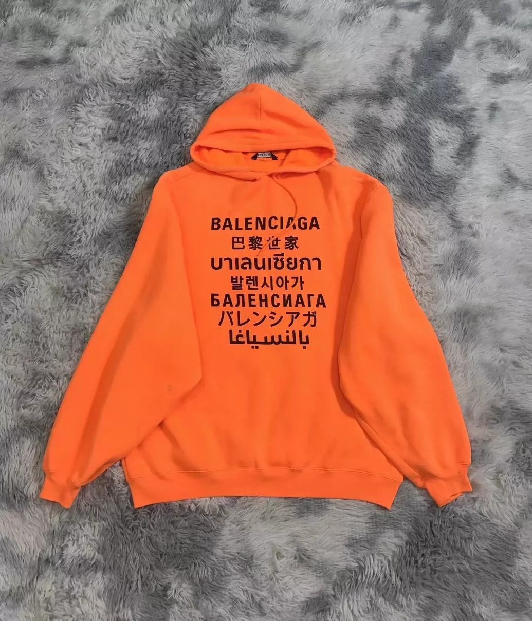 Balenciaga Balenciaga Family Hoodie Size US M / EU 48-50 / 2 - 1 Thumbnail