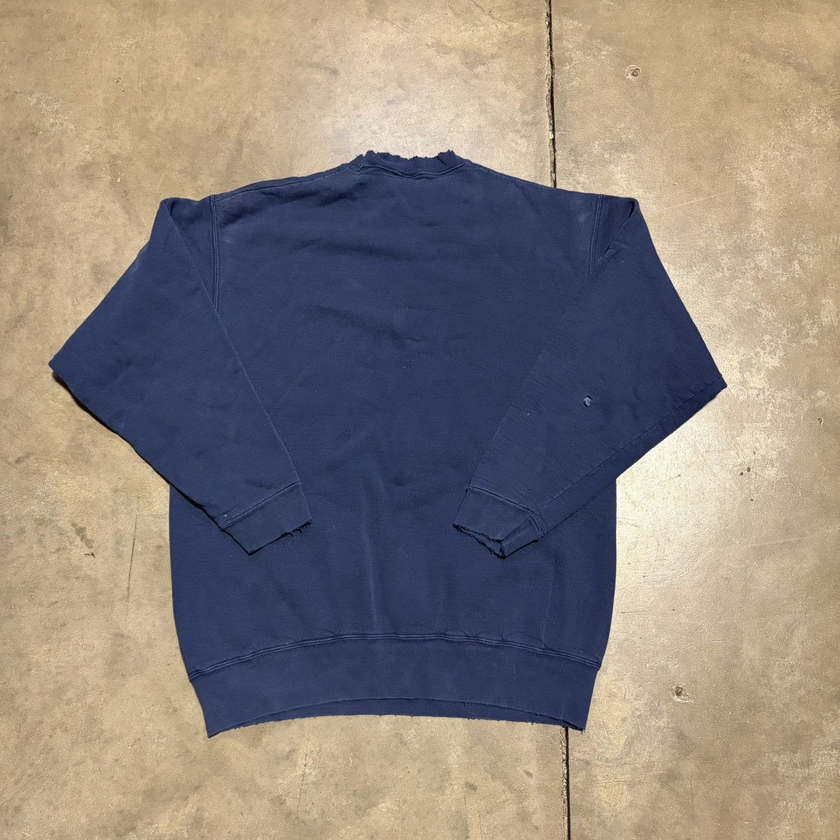 Fruit Of The Loom Vintage 90s Jefferson J Hawks Crewneck Sweatshirt Faded USA Size US XL / EU 56 / 4 - 7 Thumbnail