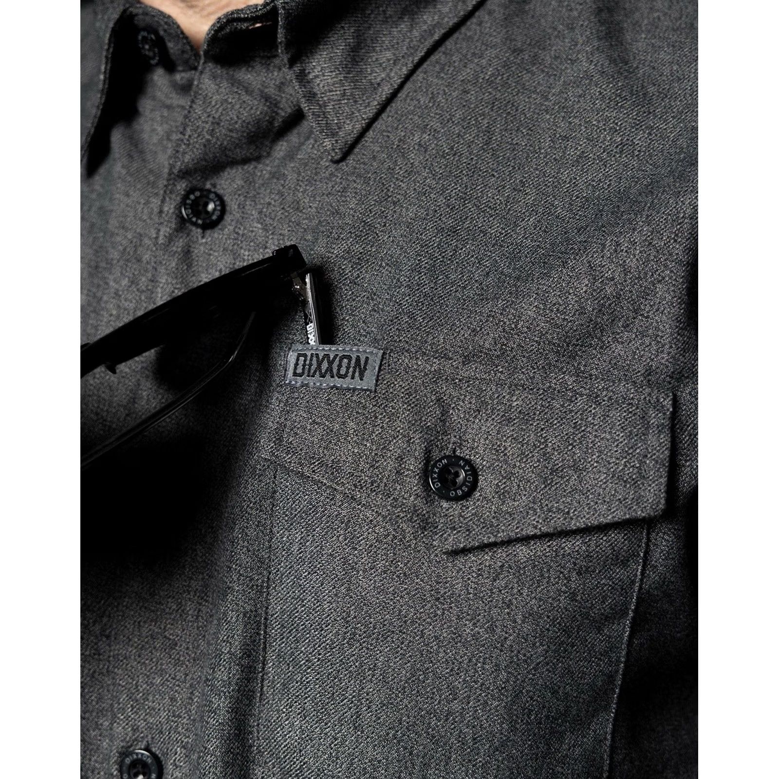 Vintage Dixxon Flannel Co Obsidian Short Sleeve Flannel Shirt Mens L Charcoal Plaid Button-Up Obsidian Theme Metal All Seasons Size US L / EU 52-54 / 3 - 4 Thumbnail