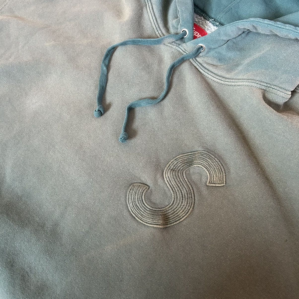 Supreme 2023 OVERDYED S LOGO HOODED SWEATSHiRT MiDWEiGHT FLEECE Size US XXL / EU 58 / 5 - 8 Thumbnail