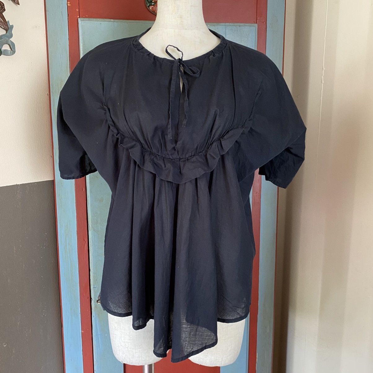 See by Chloe SEE BY CHLOẺ Navy Ruffled Tie-Front Blouse Size S / US 4 / IT 40 - 1 Thumbnail
