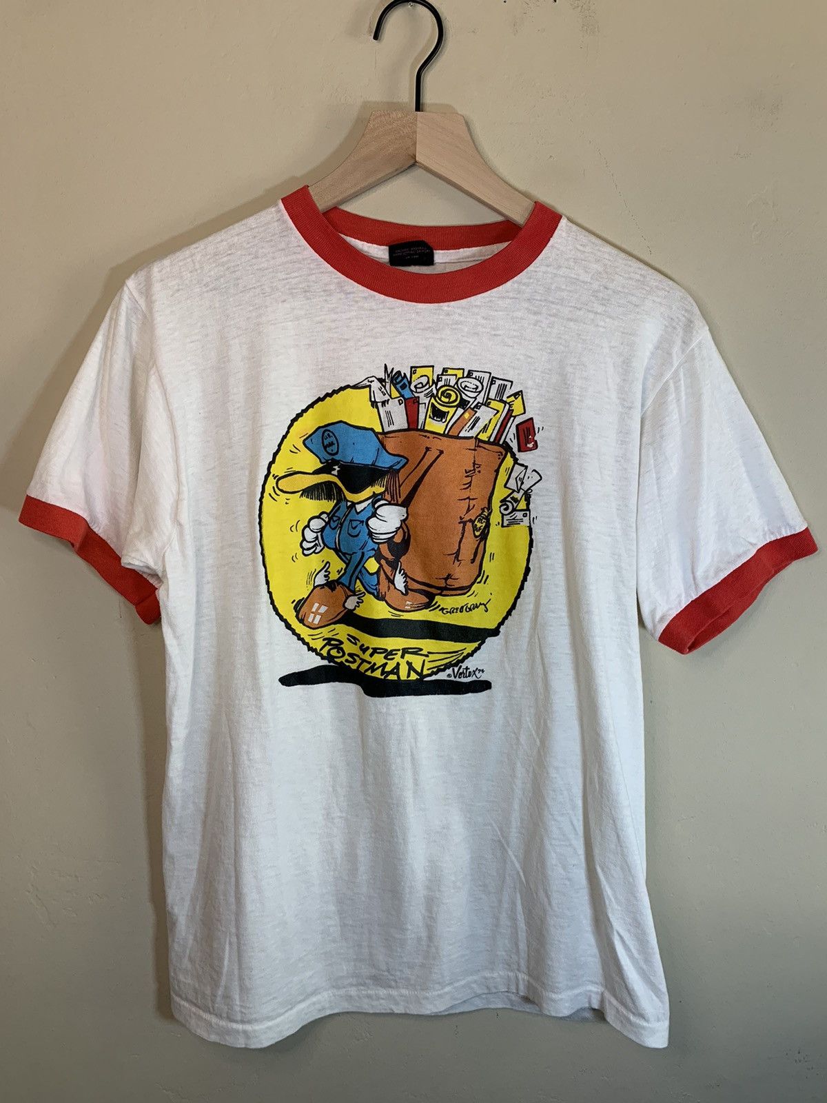 Vintage *RARE* Vintage 1974 Super Postman Art Single Stitch T-Shirt Size US XL / EU 56 / 4 - 1 Thumbnail
