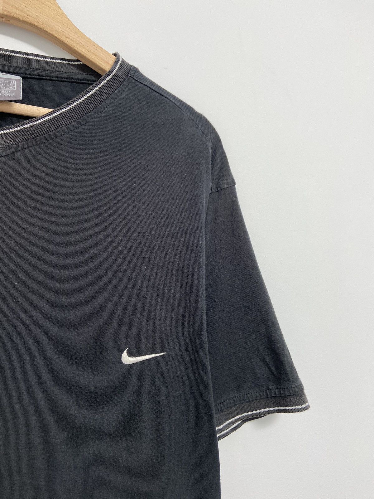 Nike × Vintage Nike Vintage Shirt Swoosh Logo 90’s Style y2k Size US L / EU 52-54 / 3 - 7 Thumbnail
