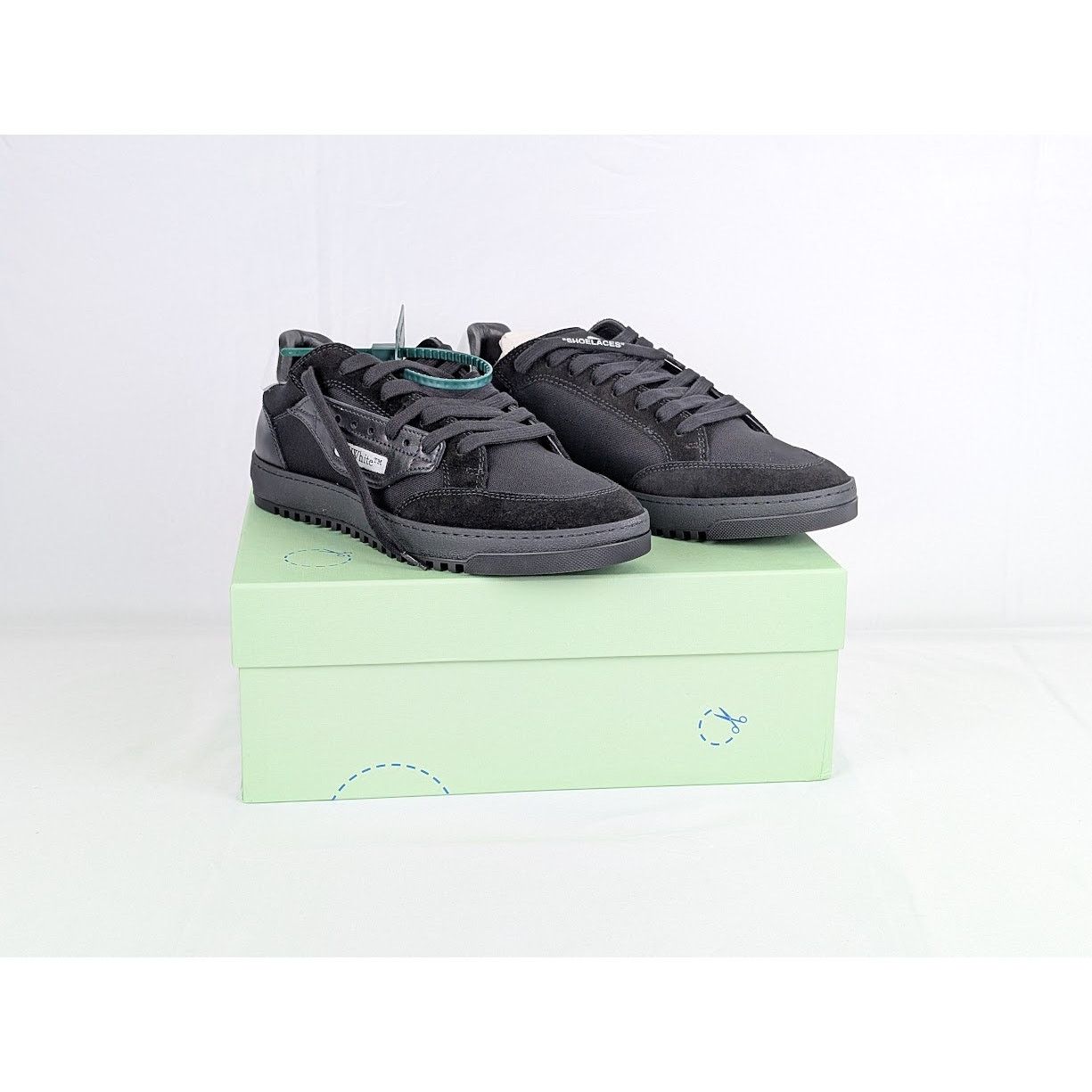 Off-White o1rshd1 Low-Top Sneakers in Black Size US 8 / EU 41 - 9 Thumbnail