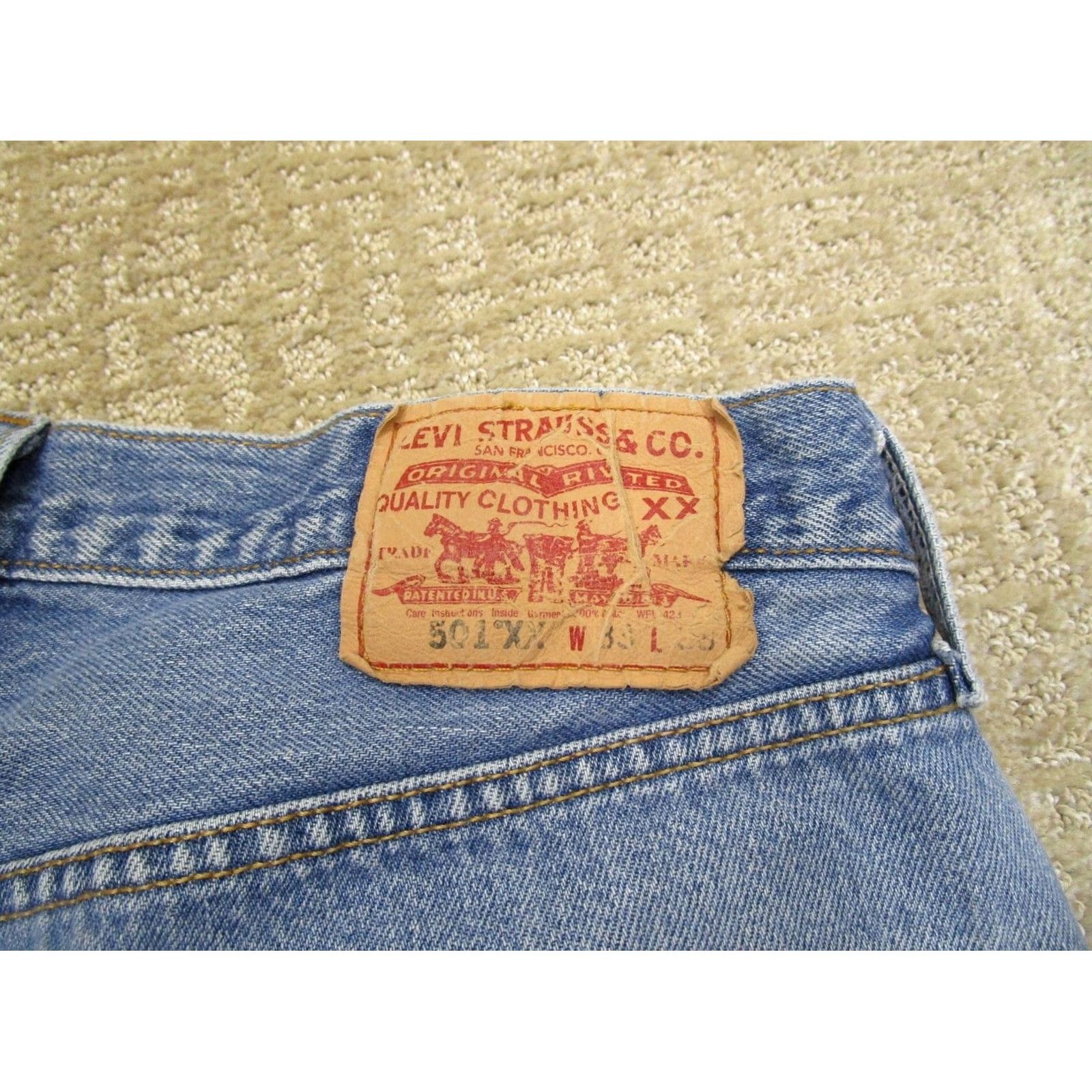 Levi's VINTAGE Levi's 501 XX Jeans Men 33x34 Light Blue Button Fly Pants Whisker 90s USA Mens Size US 33 - 5 Thumbnail