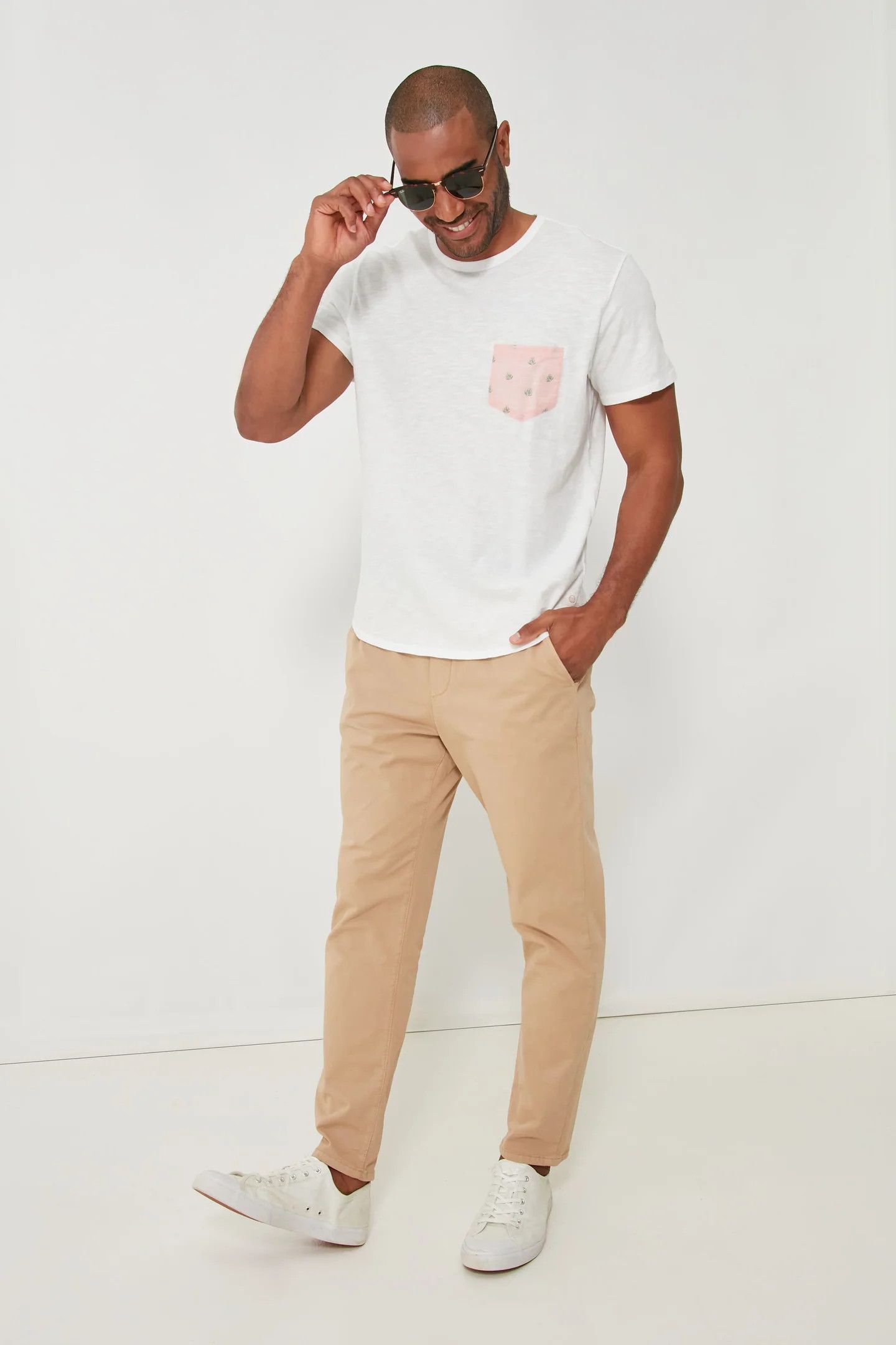 Marine Layer Marine Layer Faded Khaki Athletic Fit Saturday Pant Size US 32 / EU 48 - 2 Thumbnail