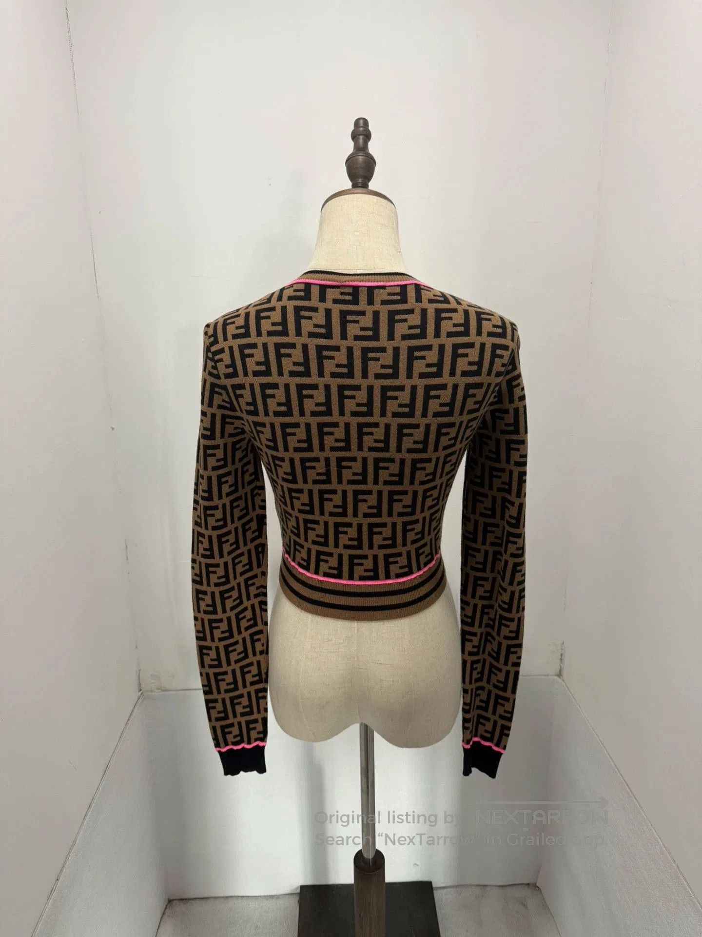 Fendi fendi logo embroidered long sleeve knit top. Size US S / EU 44-46 / 1 - 2 Thumbnail