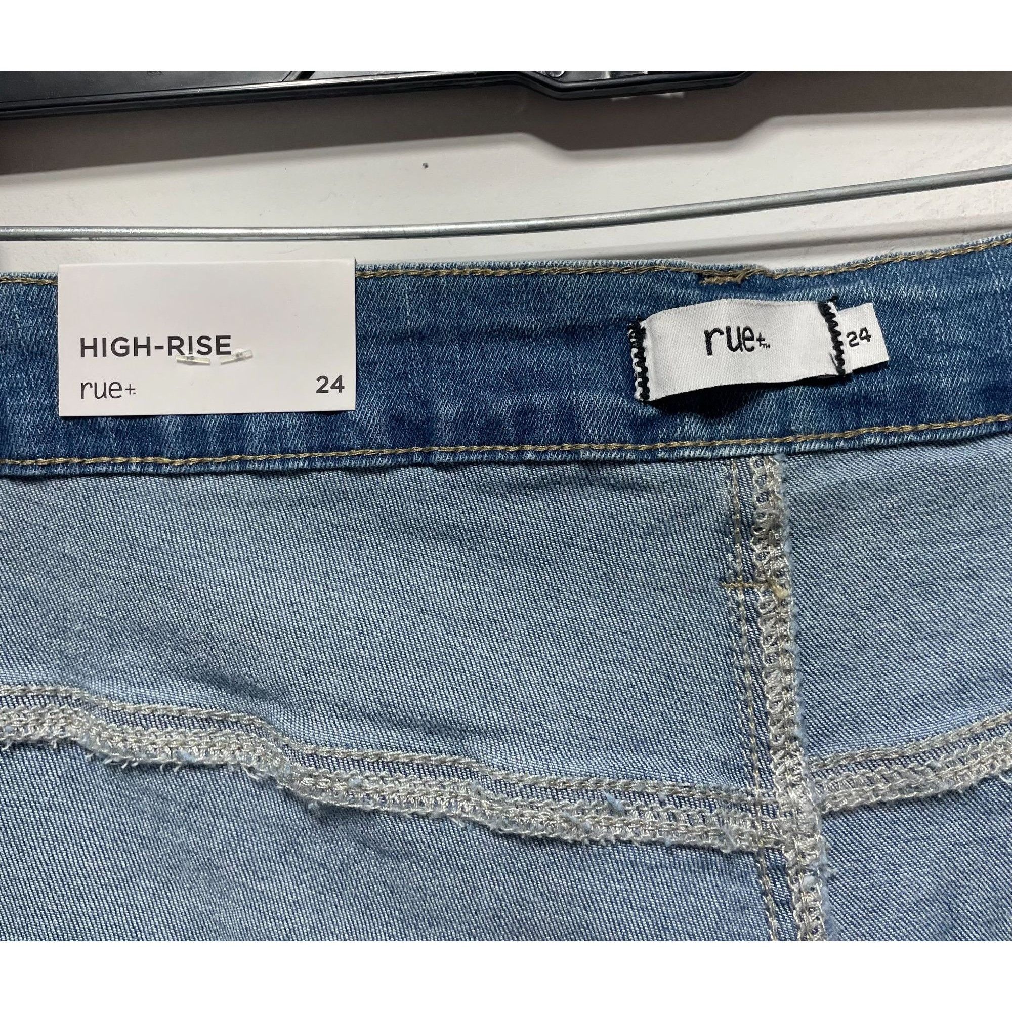 Other Rue + - Women's Ultimate Stretch High-Rise Jeans Distressed Size 42" / US 20 - 10 Thumbnail