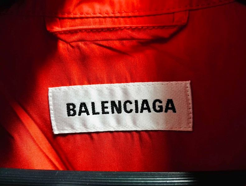 Balenciaga Balenciaga size 36 White and red assault jacket 2501-Nextar Size US M / EU 48-50 / 2 - 3 Thumbnail