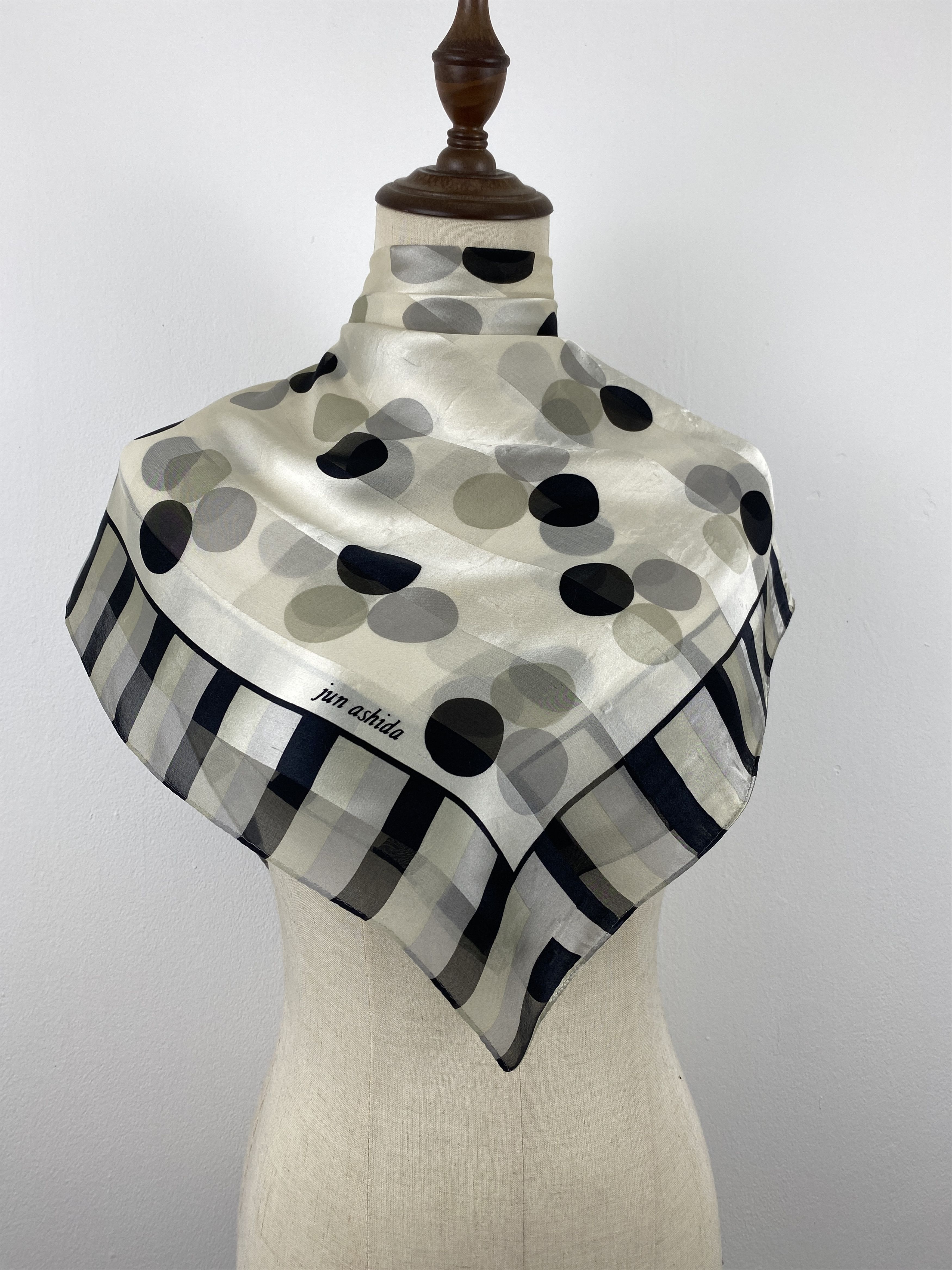 Japanese Brand Vintage Japanese Brand Jun Ashida Silk Scarf SN0167 Size ONE SIZE - 2 Thumbnail