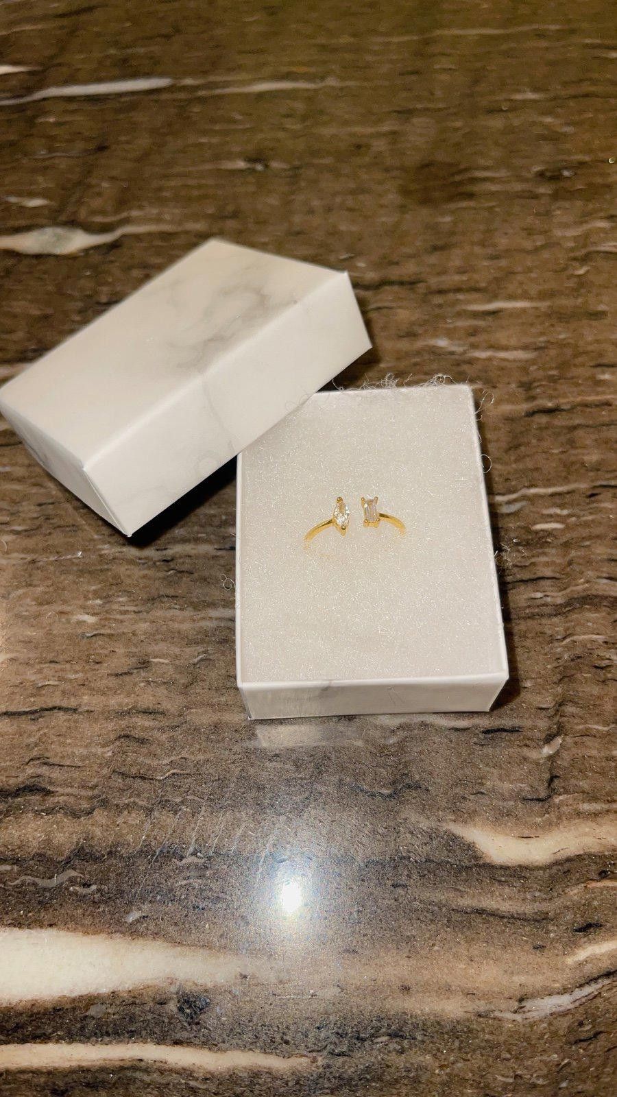 Other Adjustable size women's fashion ring Size ONE SIZE - 1 Preview