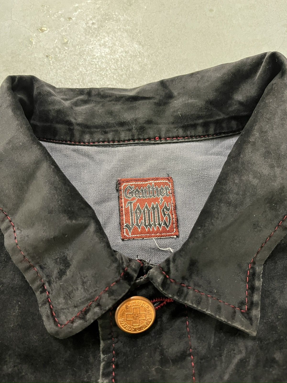 Jean Paul Gaultier Jean Paul Gaultier Bloody Stitching Cropped Velvet Jacket Size S / US 4 / IT 40 - 5 Thumbnail