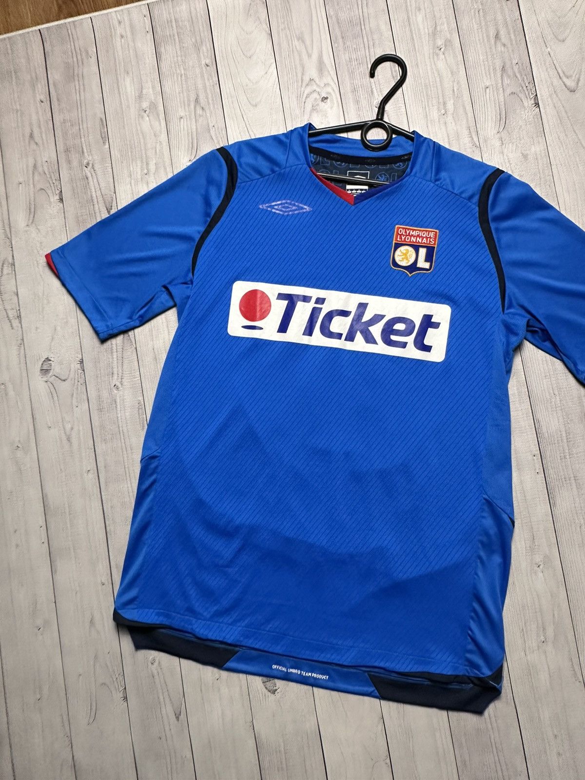 Umbro Vintage Umbro Lion Soccer Jersey 10 Benzema rare size M Size US M / EU 48-50 / 2 - 3 Thumbnail