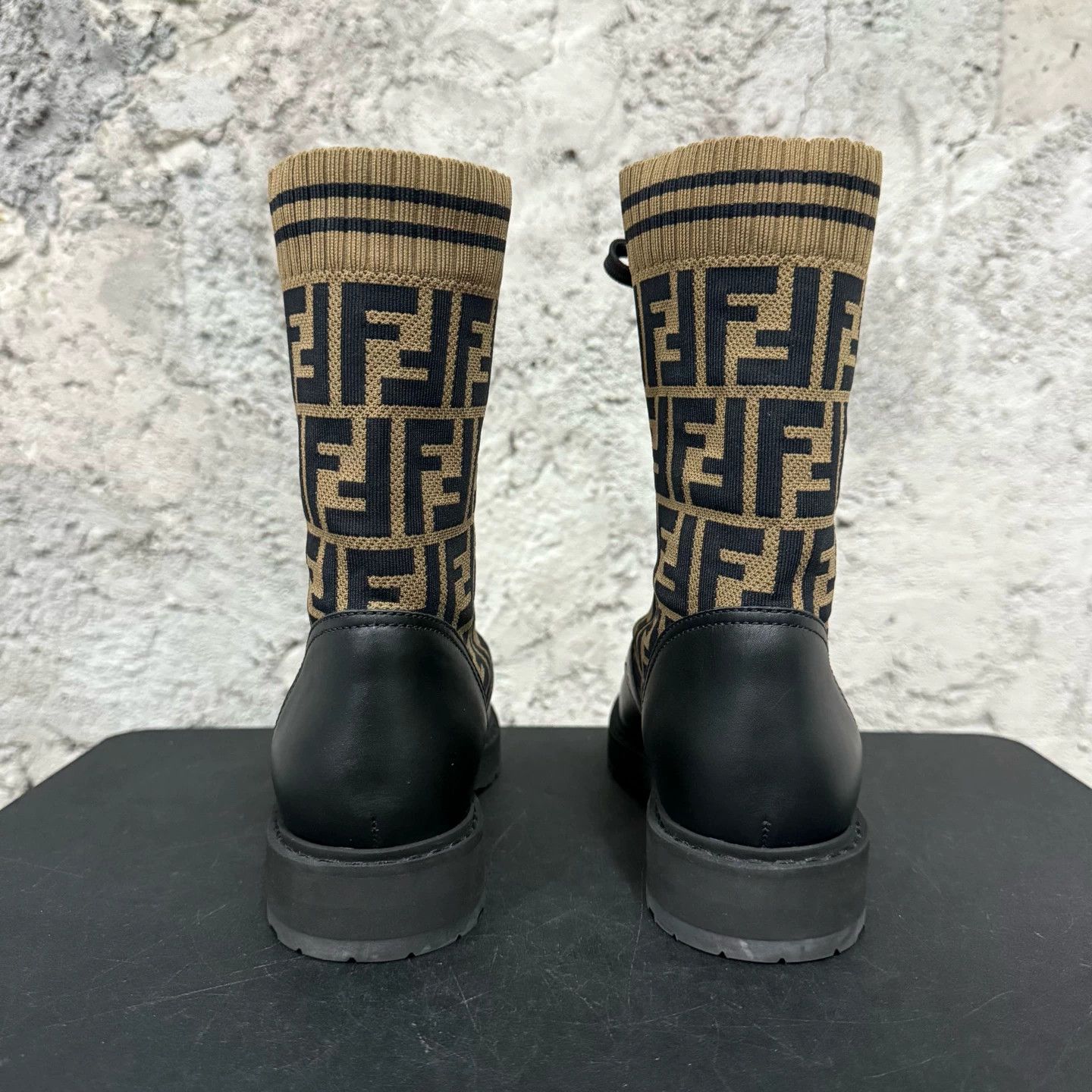 Fendi Fendi Women's 38 boots Size US 7 / IT 37 - 3 Thumbnail