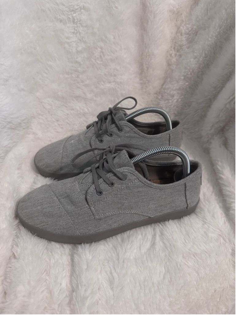 Toms Women's TOMS Gray Canvas Sneakers Size 6.5 Size US 6.5 / IT 36.5 - 2 Thumbnail