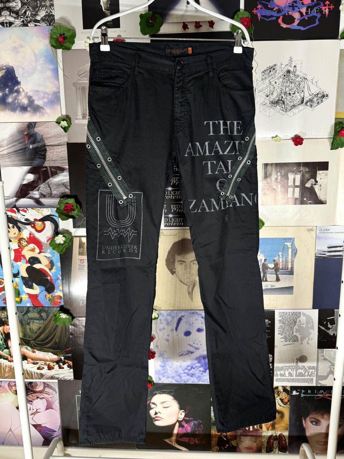Undercover SS06 "T (To the Universe)" The Amazing Tale Of Zamiang Pants Size US 33 - 1 Thumbnail