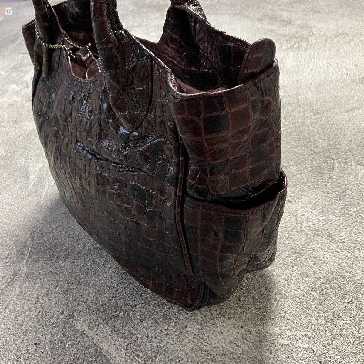 Japanese Brand 2000s Crocodile Pattern Leather Shoulder Bag Size ONE SIZE - 7 Thumbnail