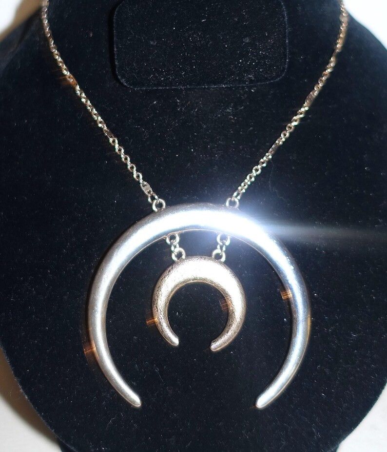 Other Gold Silver Tone Half Moon Chain Necklace 19" Size ONE SIZE - 5 Thumbnail