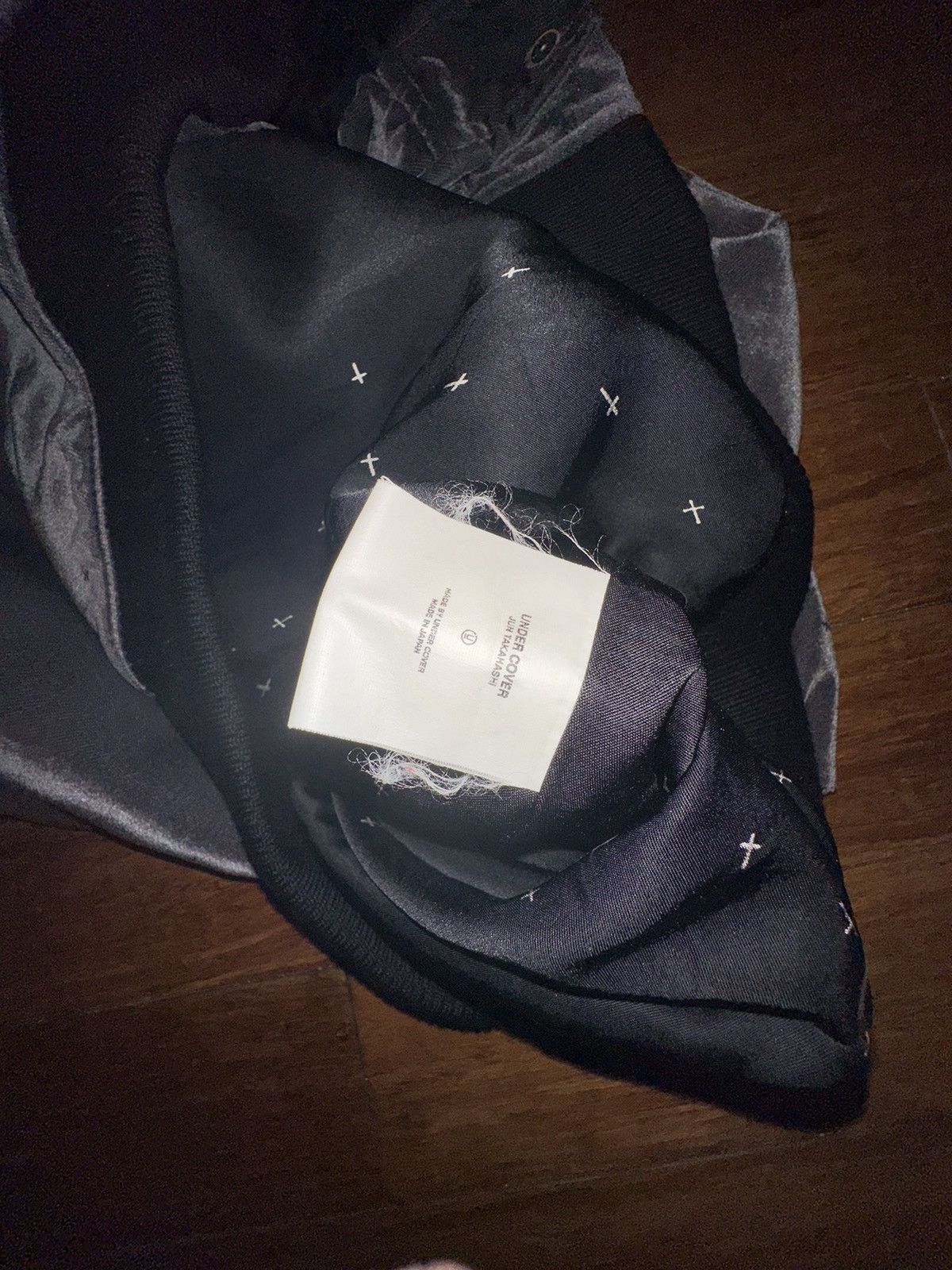 Undercover 2002 undercover withes cell division velvet cross bomber Size US L / EU 52-54 / 3 - 4 Thumbnail