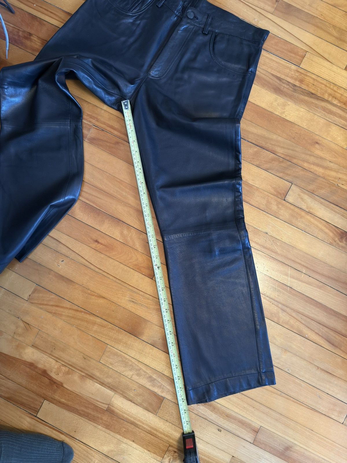 Ralph Lauren Purple Label Ralph Lauren Purple Label Leather Pants Jeans Size 32 Size US 32 / EU 48 - 19 Thumbnail