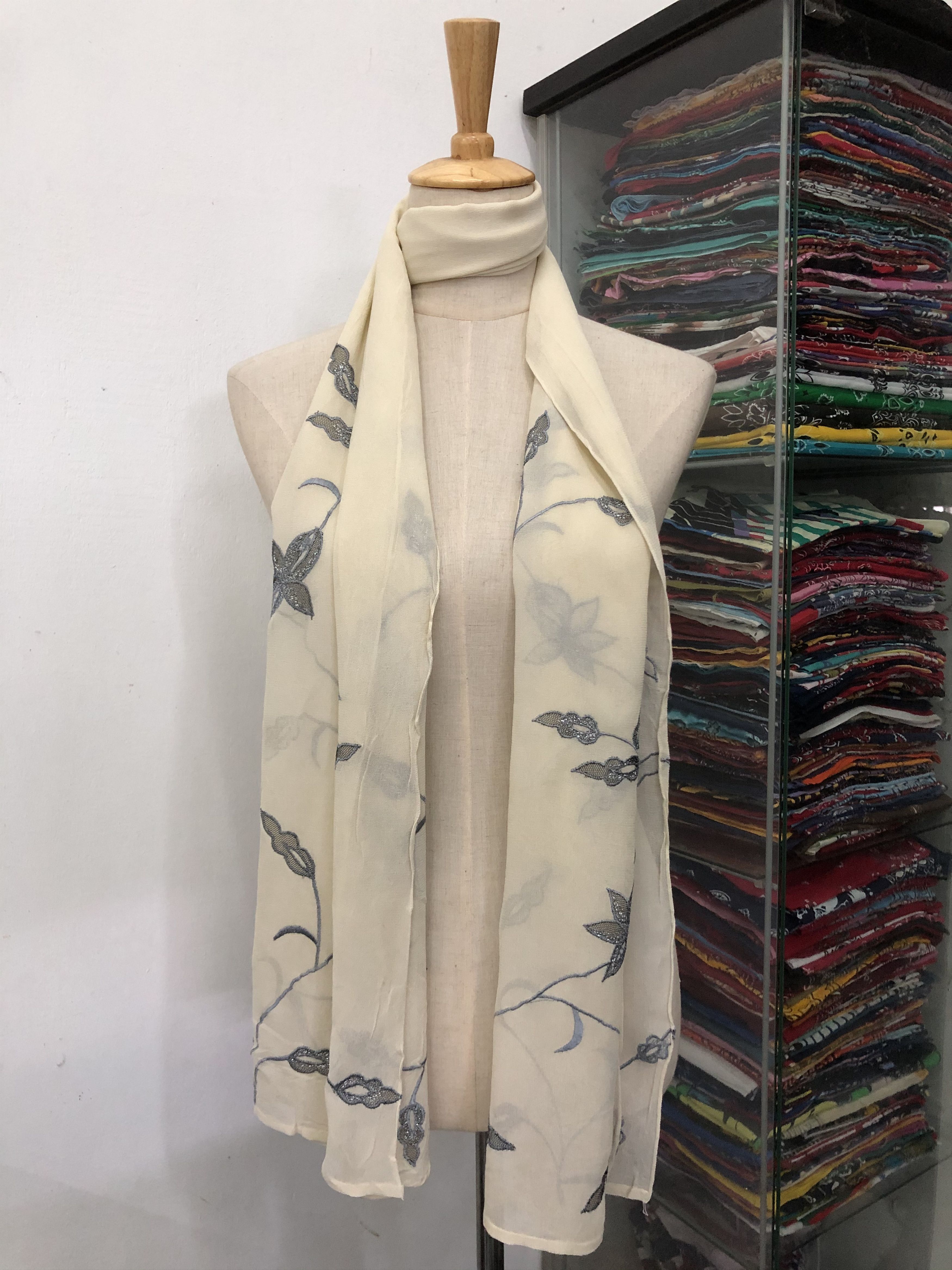 Vintage Vintage Codello Silk Scarf Size ONE SIZE - 1 Thumbnail