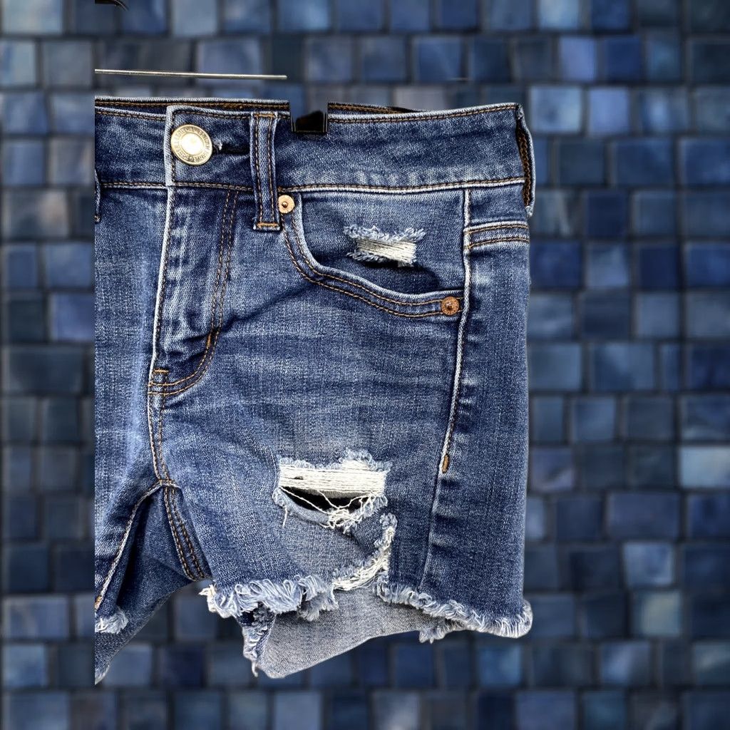 American Eagle Outfitters American Eagle Outfitters Midi Shorts Super Stretch X Blue Denim Size 0 Women’s Casual Distress 5-Pocket Regular Rise Mid Blue Size 25" / US 0 / IT 36 - 1 Thumbnail