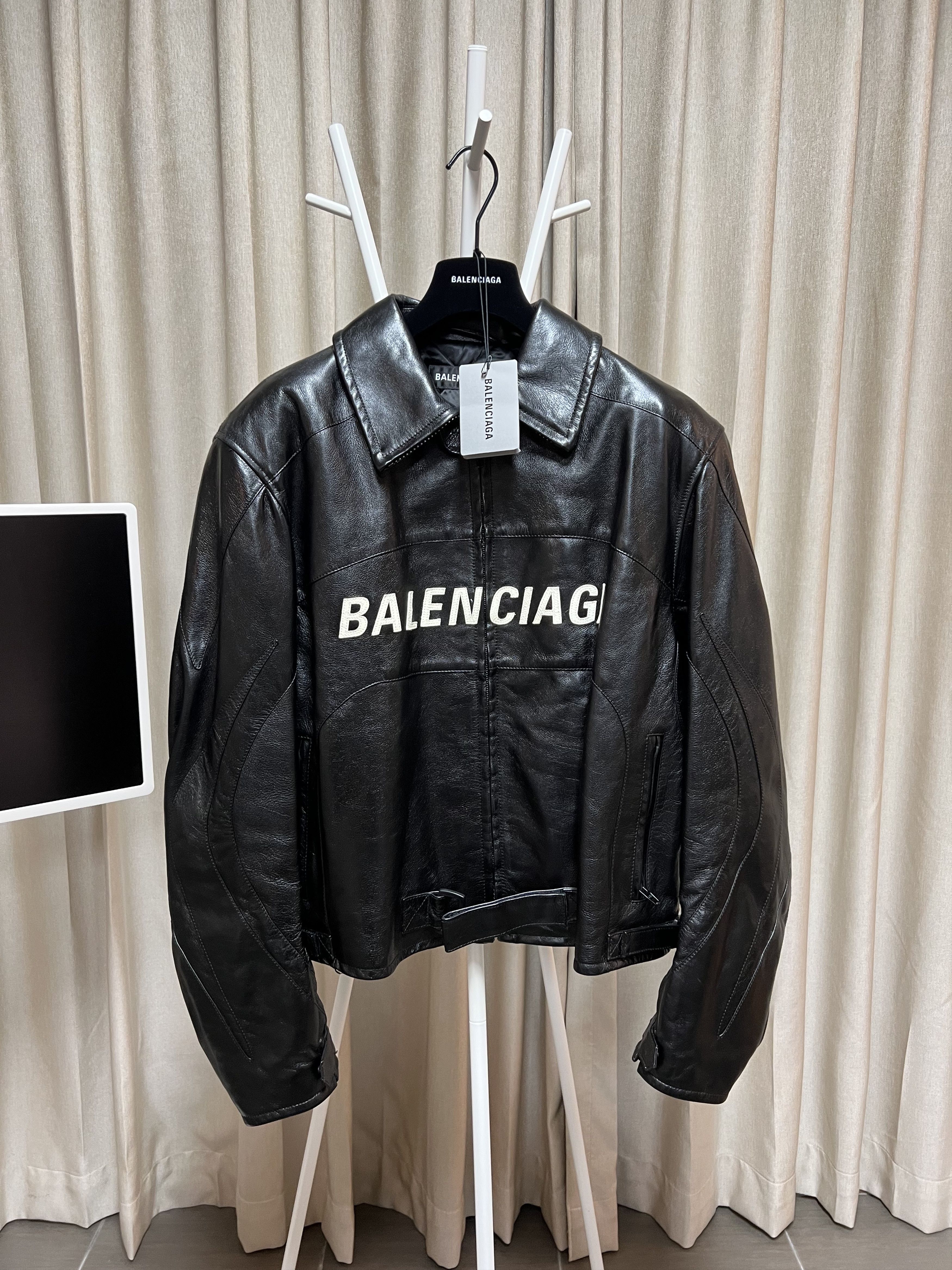 Balenciaga [50] Balenciaga 19FW Buffalo logo leather biker jacket | Grailed