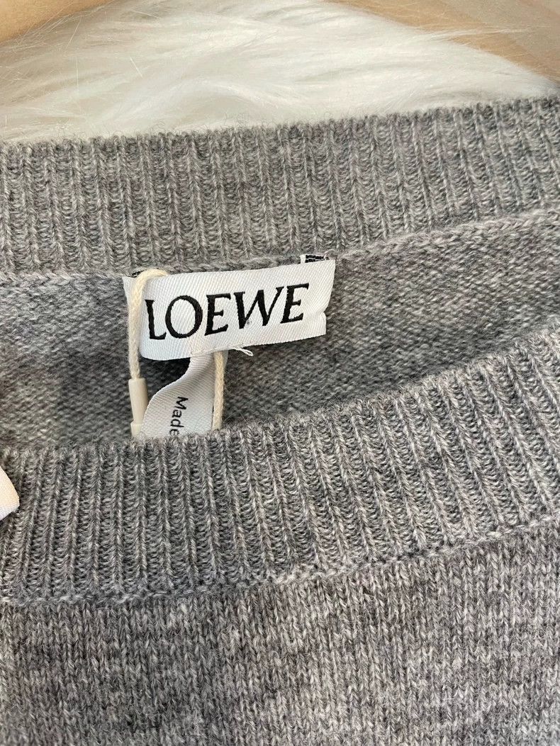 Loewe LOEWE Gray printed logo cashmere sweater Size M / US 6-8 / IT 42-44 - 3 Thumbnail