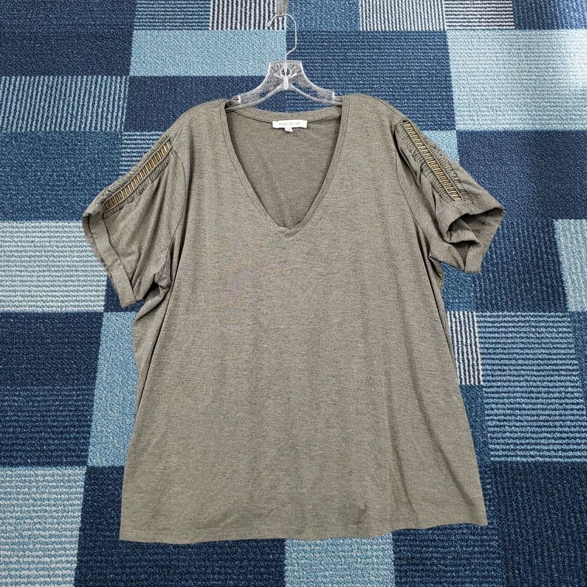 Vintage Rose Olive Womens 3X Plus Grey V Neck Size Shirt Size XXL / US 16-18 / IT 52-54 - 1 Thumbnail