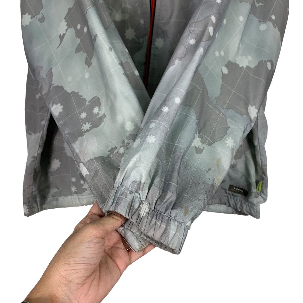 Japanese Brand K.SWISS Athletic Movement Big Logo Camo Light Jacket 0114-C6 Size US L / EU 52-54 / 3 - 14 Thumbnail