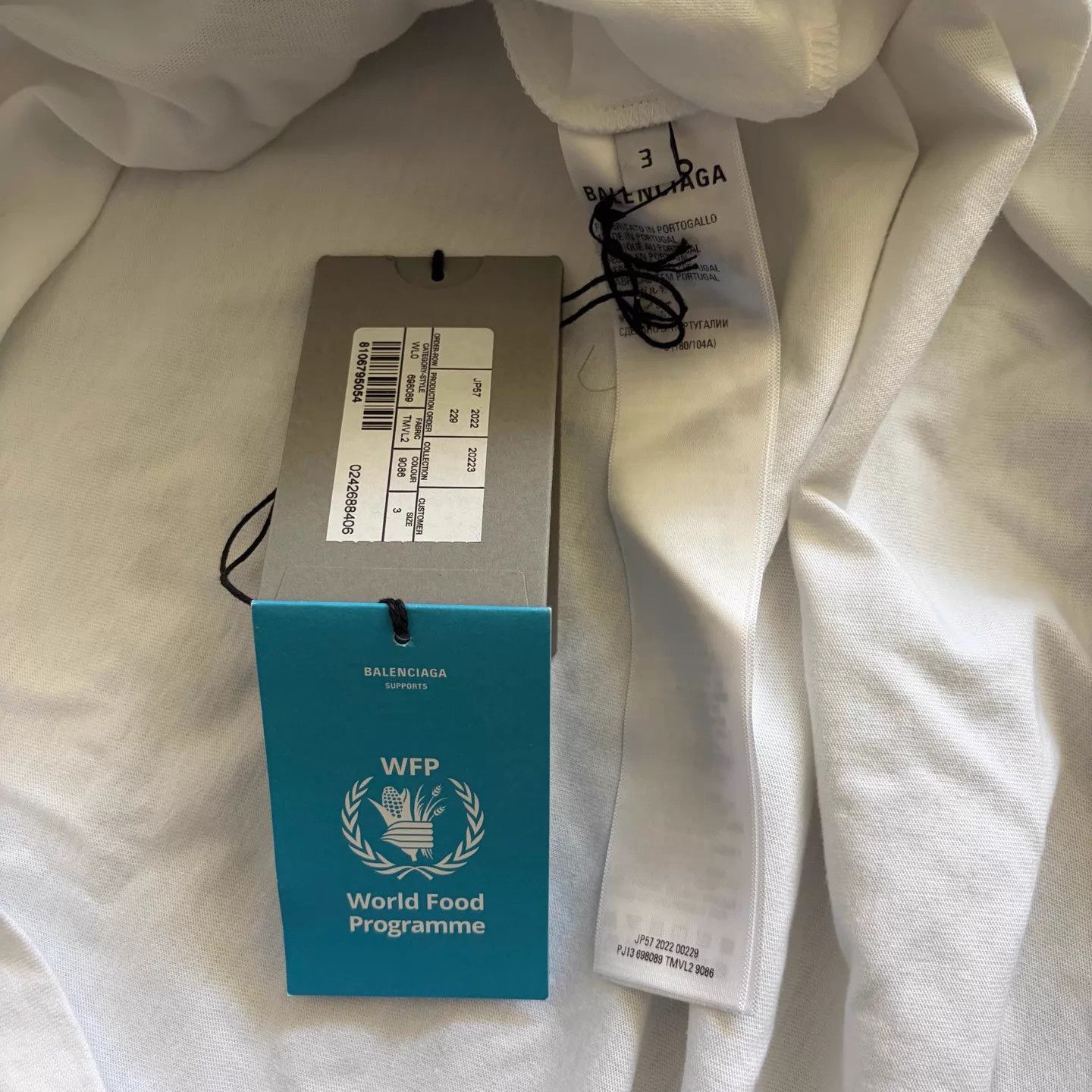 Balenciaga Balenciaga x WFP FW22 Logo Oversized LS Crewneck Tee Size 3 Size US L / EU 52-54 / 3 - 4 Thumbnail