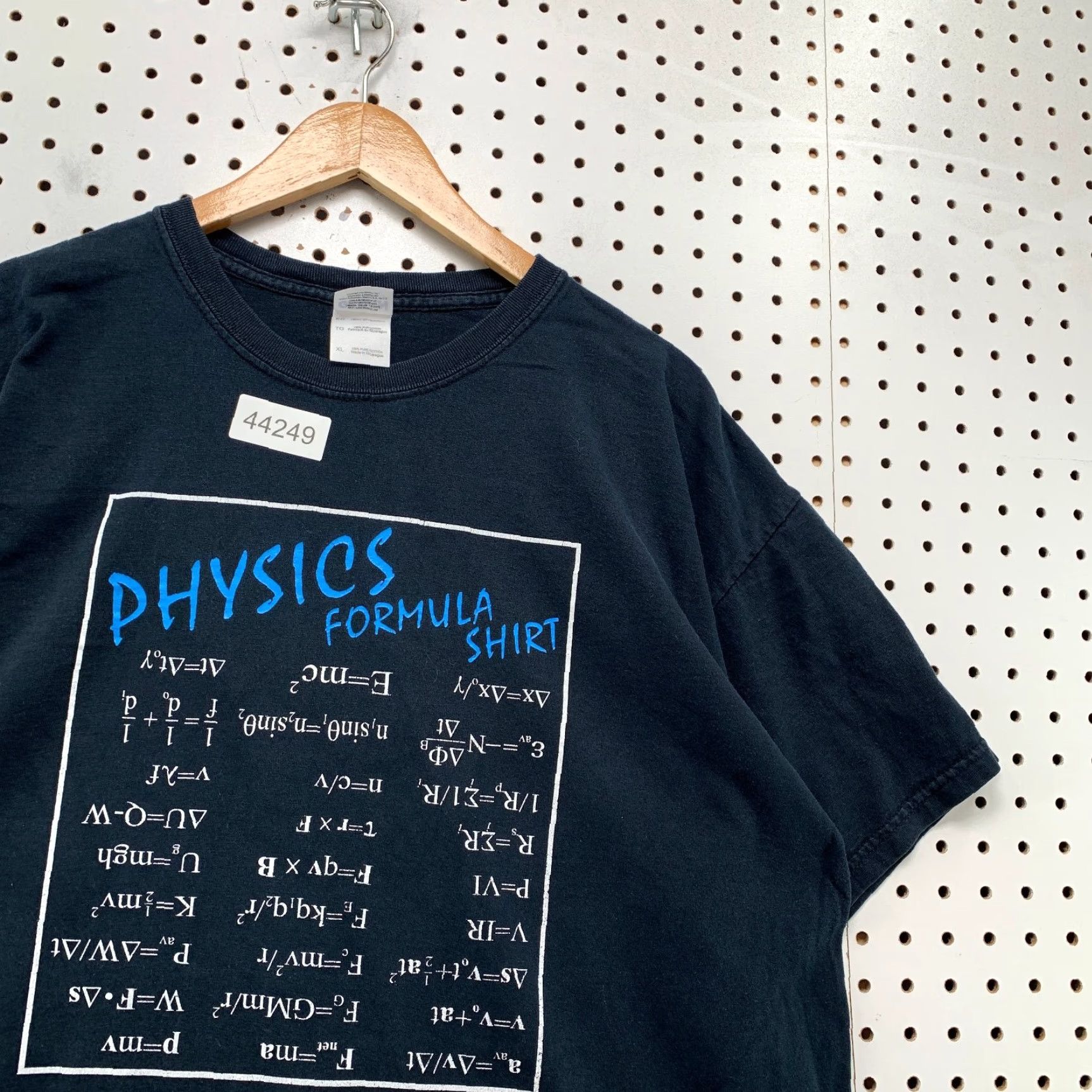 Gildan VINTAGE Funny Physics School T Shirt Mens XL Navy Blue Formula Graohic Tee Size US XL / EU 56 / 4 - 6 Thumbnail