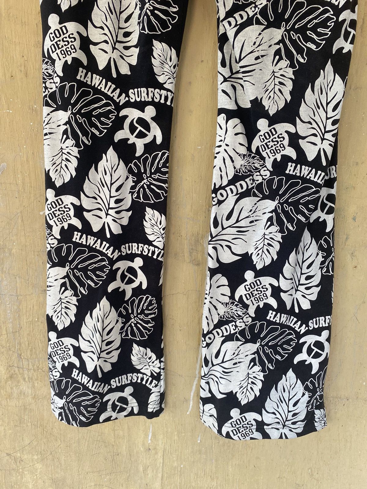 Japanese Brand Team Goddis Gyonan Chisasaki Hawaii Flowers Japanese Brand Size 30" / US 8 / IT 44 - 6 Thumbnail