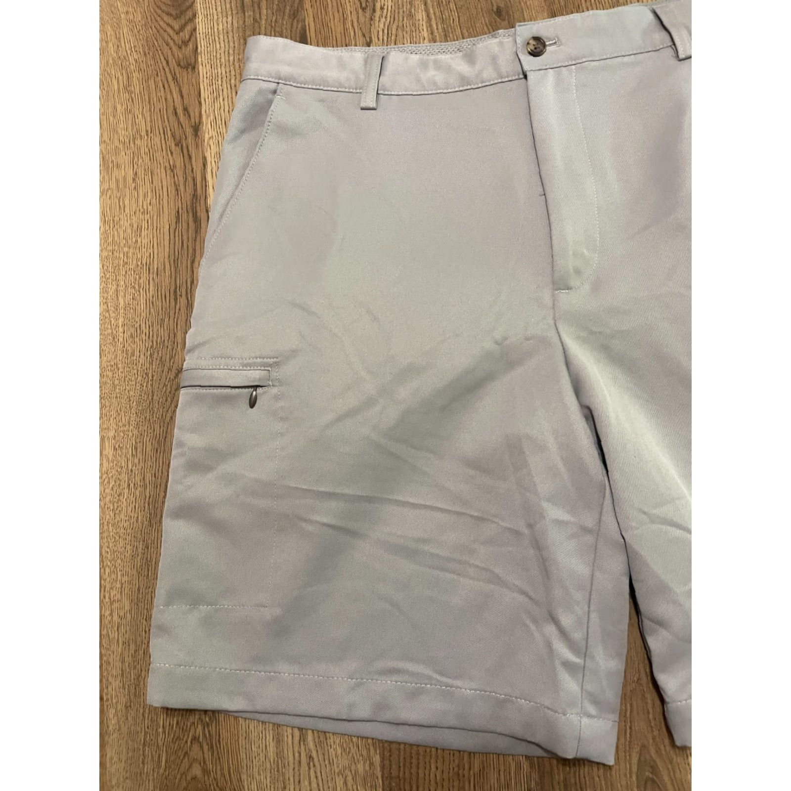 Izod IZOD Golf Shorts Mens Size 36 Gray Zip Cargo Pockets Chino Flat Front Regular K D Size US 36 / EU 52 - 3 Thumbnail