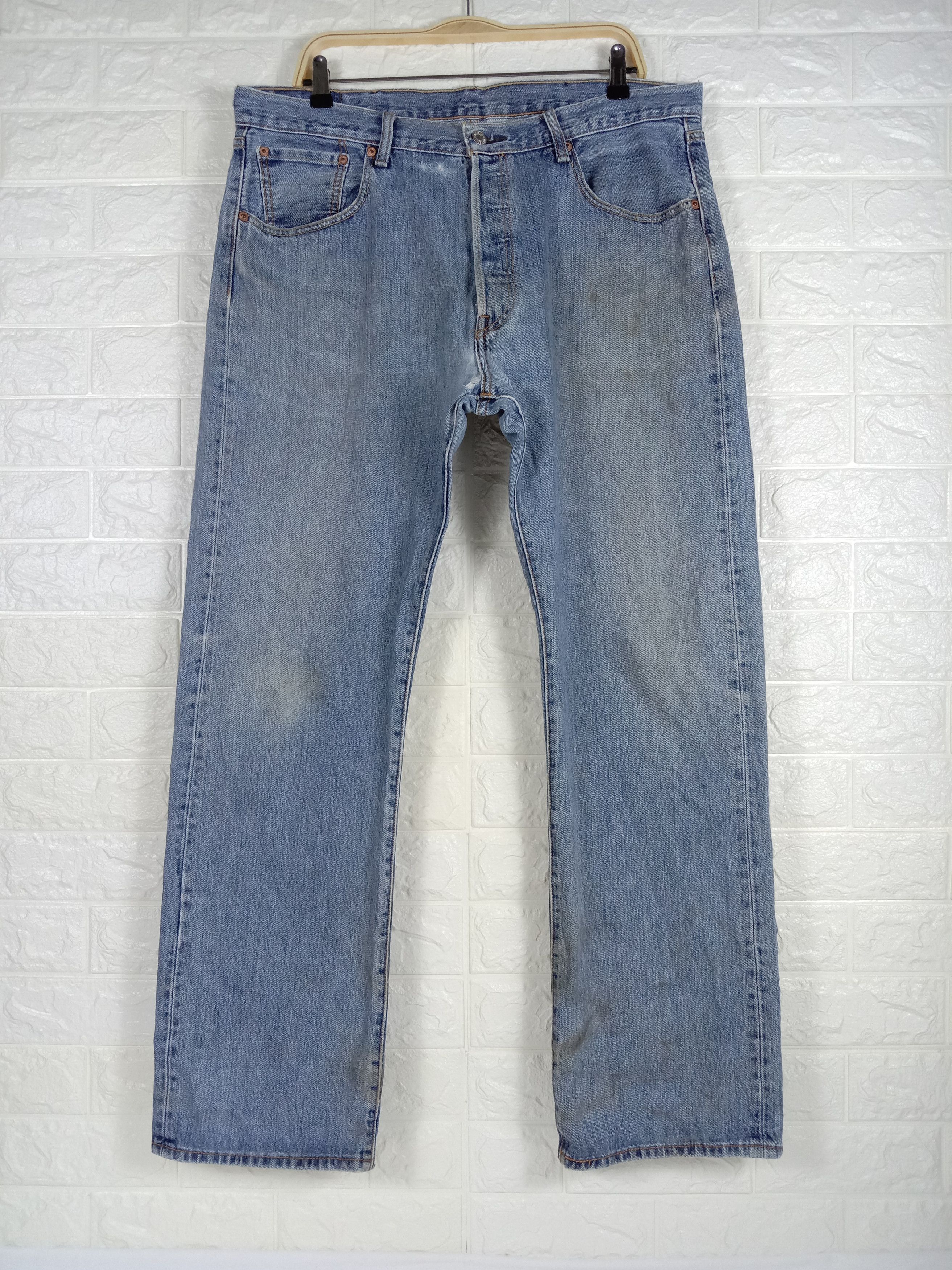 Levi's Vintage Levi's 501 Jeans Blue Wash Button Fly Denim Size US 38 / EU 54 - 1 Thumbnail
