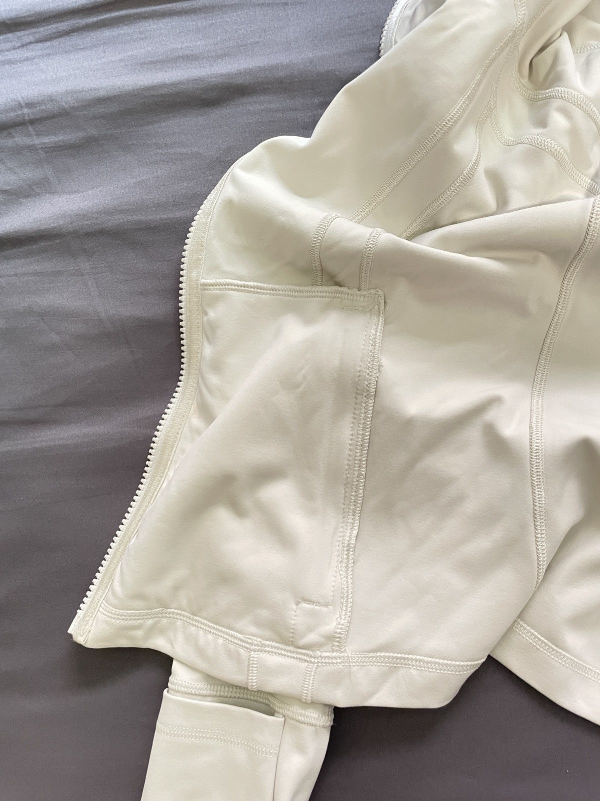 Lululemon 💨 Lululemon Hooded Define Jacket – Size 10, Barely Worn, $79 Size M / US 6-8 / IT 42-44 - 4 Thumbnail
