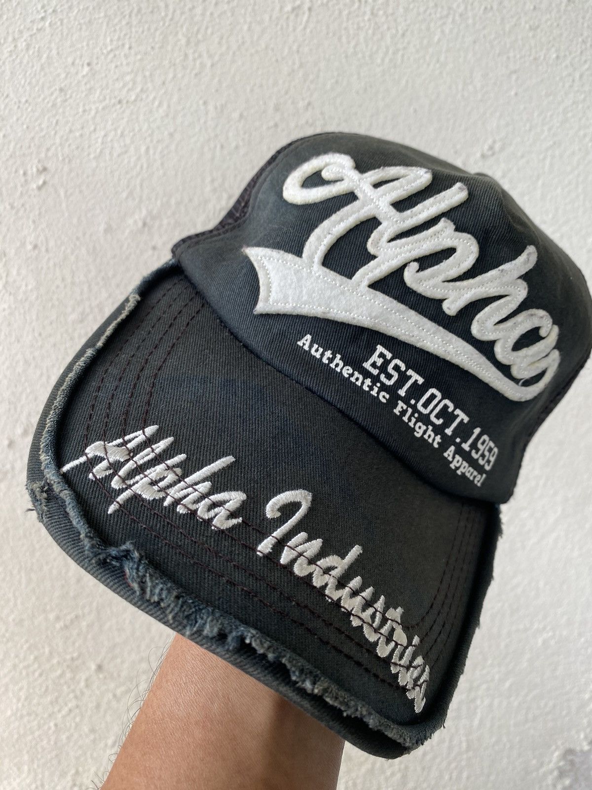 Alpha Industries × Avirex Alpha Industries Distress Military Army Cap Trucker Hat Size ONE SIZE - 2 Thumbnail