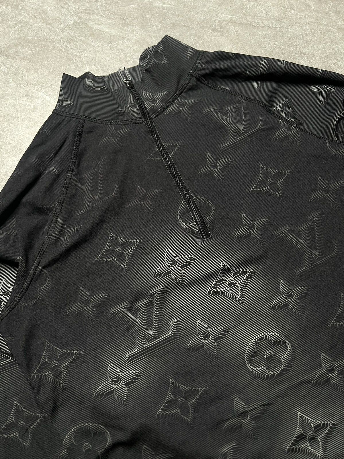 Louis Vuitton × Virgil Abloh Louis Vuitton 2054 Technical Half zip L/S Mono Size US L / EU 52-54 / 3 - 6 Thumbnail