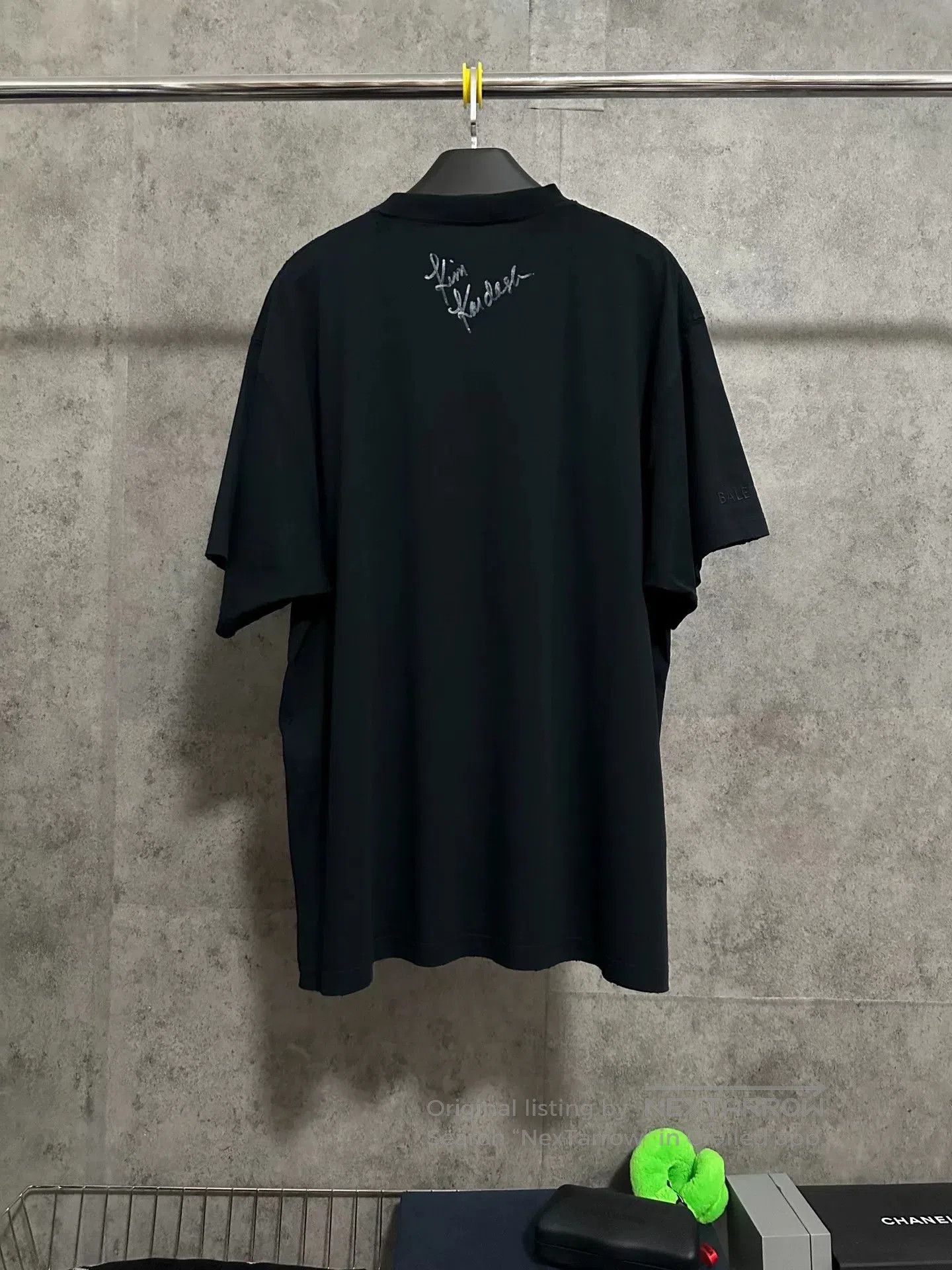 Balenciaga Balenciaga Kim Kardashian Graphic Short Sleeve Tee. Size US L / EU 52-54 / 3 - 5 Thumbnail