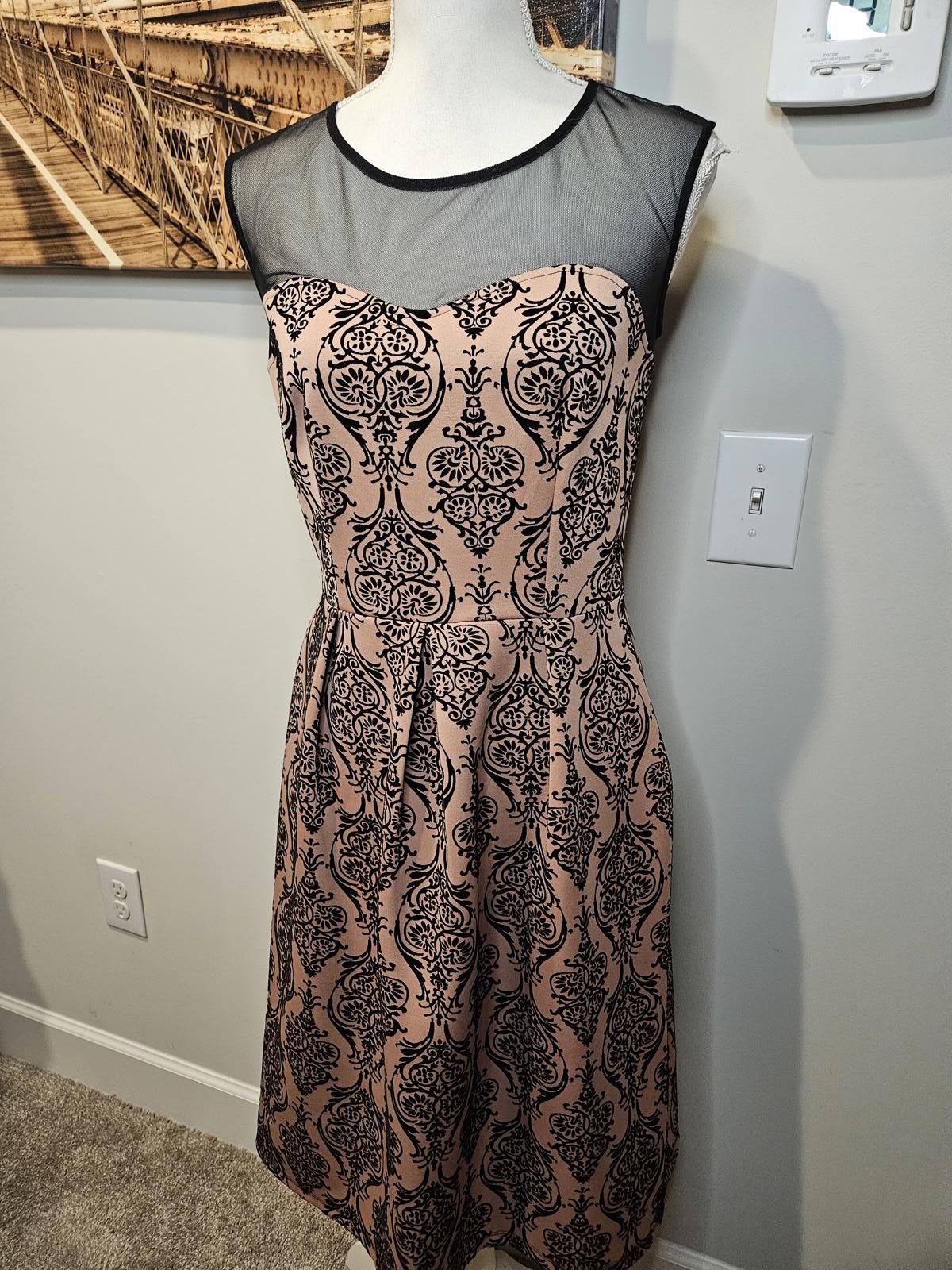 Designer Enfocus Black and Blush Dress with Sheer Top #365 Size M / US 6-8 / IT 42-44 - 1 Thumbnail