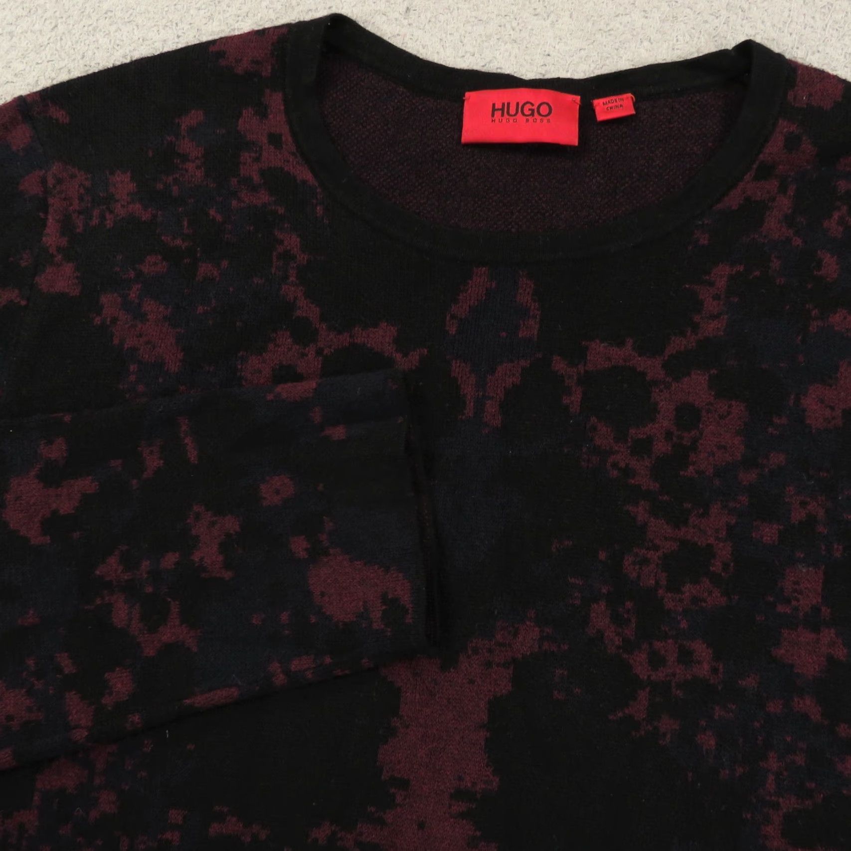 Hugo Boss HUGO Boss Sweater Mens Small Silk Cotton Viscose Black Red Dye Pullover Shirt Size US S / EU 44-46 / 1 - 2 Thumbnail