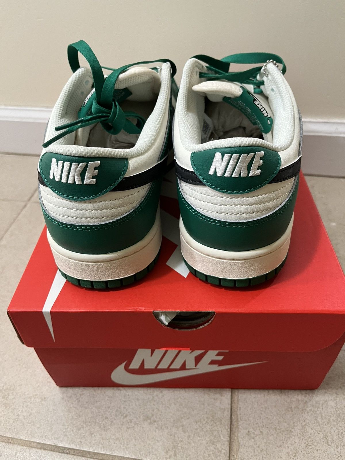 Nike Nike dunk low lottery pack malachite green Size US 10.5 / EU 43-44 - 2 Thumbnail
